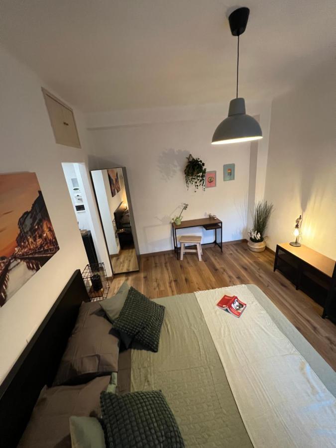 Stylish Apartment 3 Km Away From Duomo - Netflix, Wi-Fi, All Comforts Included Milano Exteriör bild