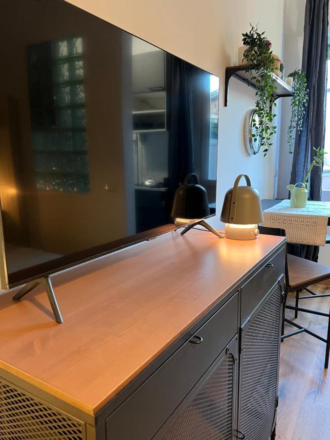 Stylish Apartment 3 Km Away From Duomo - Netflix, Wi-Fi, All Comforts Included Milano Exteriör bild